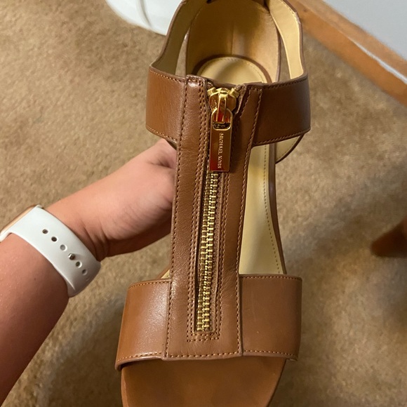 Michael Kors heels - Picture 4 of 6